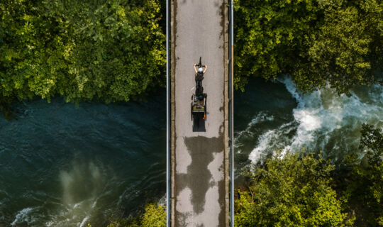 Radweg Ach, Rad mit Kiki Radweg Ach, Rad mit Kiki
