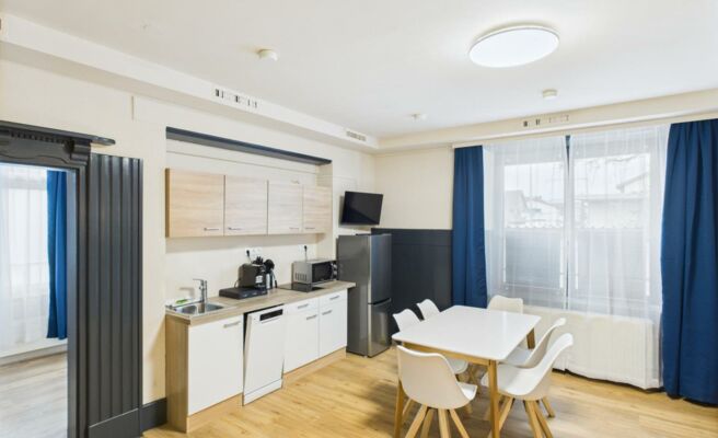 CROWN LIVING Villa Blumenau Studios, SmartTV, Parkplatz