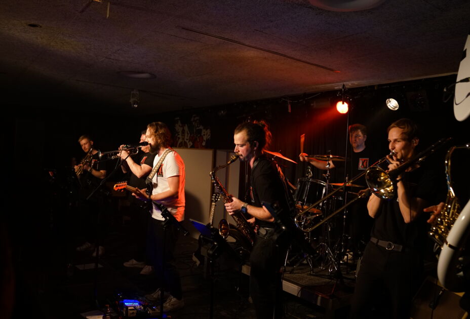FinestXi@HandoutBand(6).JPG FinestXi@HandoutBand(6).JPG