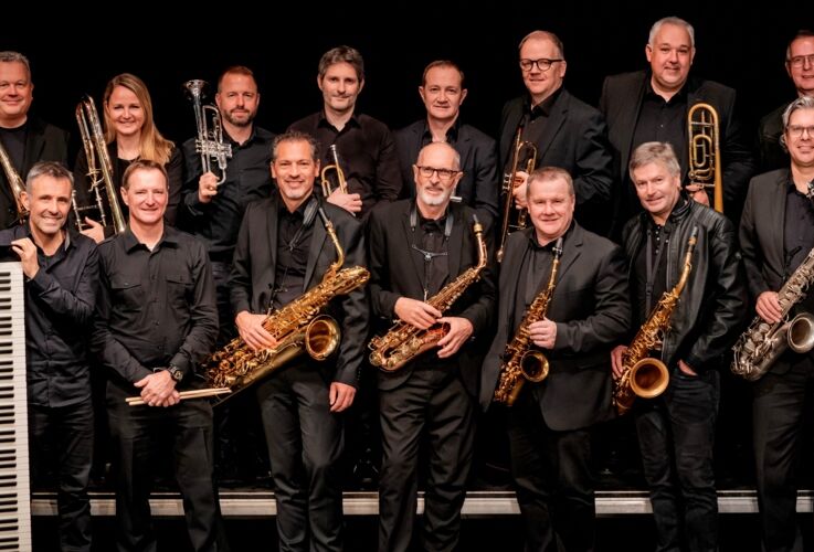 Sommer am Platz-Swingwerk Big Band feat. Julia Zischg Sommer am Platz-Swingwerk Big Band feat. Julia Zischg