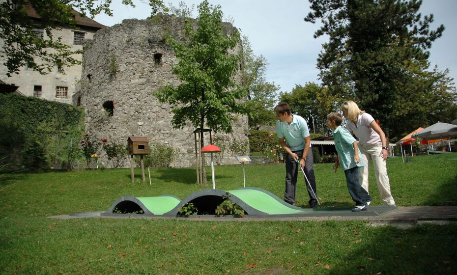 Stadtmarketing und Tourismus Feldkirch GmbH Minigolf Schattenburg