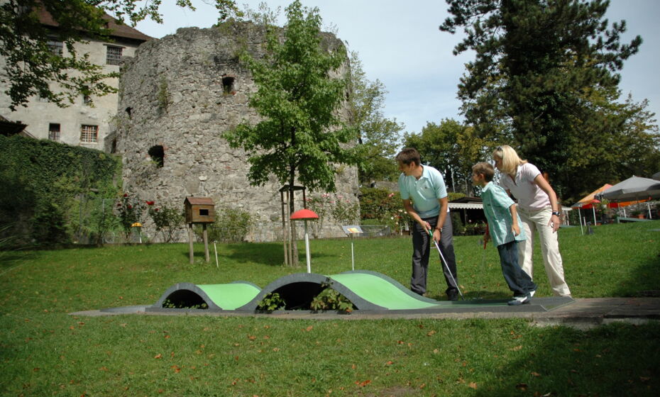 Stadtmarketing und Tourismus Feldkirch GmbH Minigolf Schattenburg