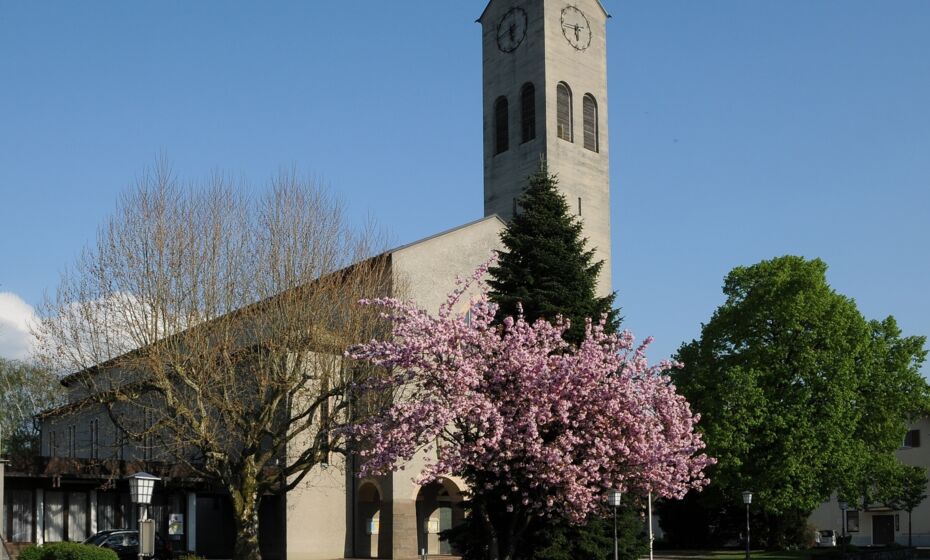 Barbara Neyer - Fred Böhringer Katholische Pfarrkirche Zum Göttlichen Erlöser