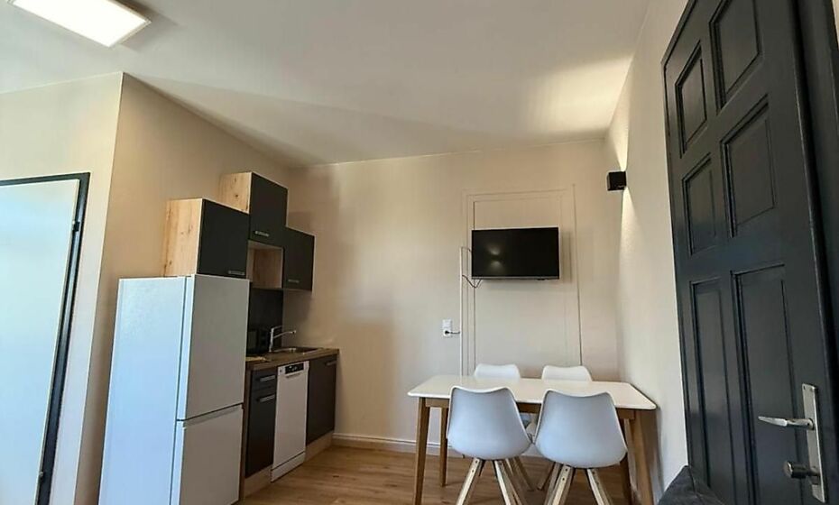 CROWN LIVING Villa Blumenau Studios, SmartTV, Parkplatz CROWN LIVING Villa Blumenau Studios, SmartTV, Parkplatz