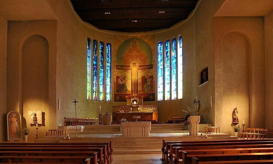 Katholische Pfarrkirche Zum GÃ¶ttlichen ErlÃ¶ser 2