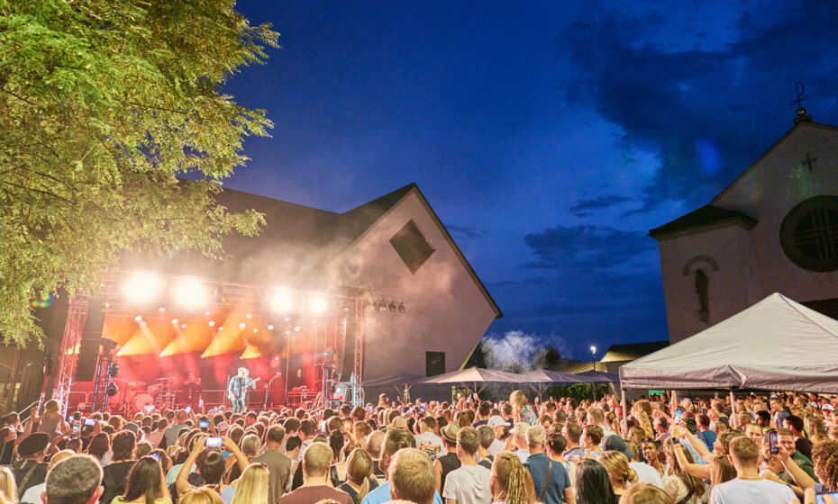 Sommer am Platz Thorsteinn Einarsson_2022@Miro Kuzmanovic80 Sommer am Platz Thorsteinn Einarsson_2022@Miro Kuzmanovic80