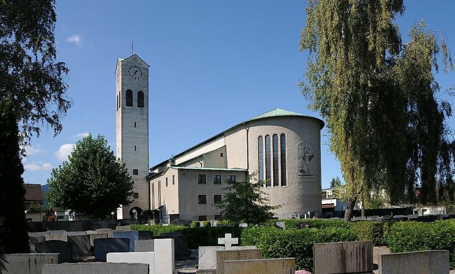 Katholische Pfarrkirche Zum GÃ¶ttlichen ErlÃ¶ser 3